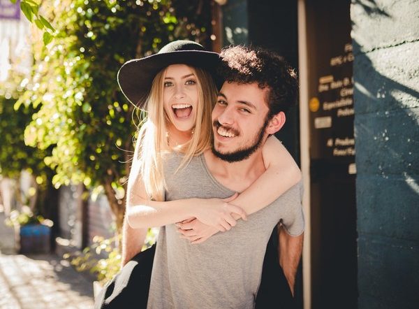 You guys really fit? 5 Important points to observe in dating Attitude towards others Look at true character